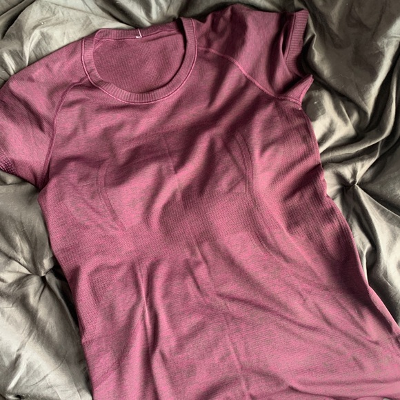 lululemon athletica Tops - Lululemon Swiftly Tech Short Sleeve Crew